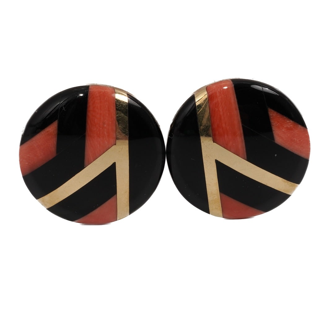 Vintage 14K Gold Coral & Onyx Inlay Earrings Signed: Vintage 14K Gold Coral & Onyx Inlay Earrings SignedLate 20th centuryVintage circular disc earrings Made in 14K yellow gold, each featuring geometric inlay composed of coral and black onyx segments int