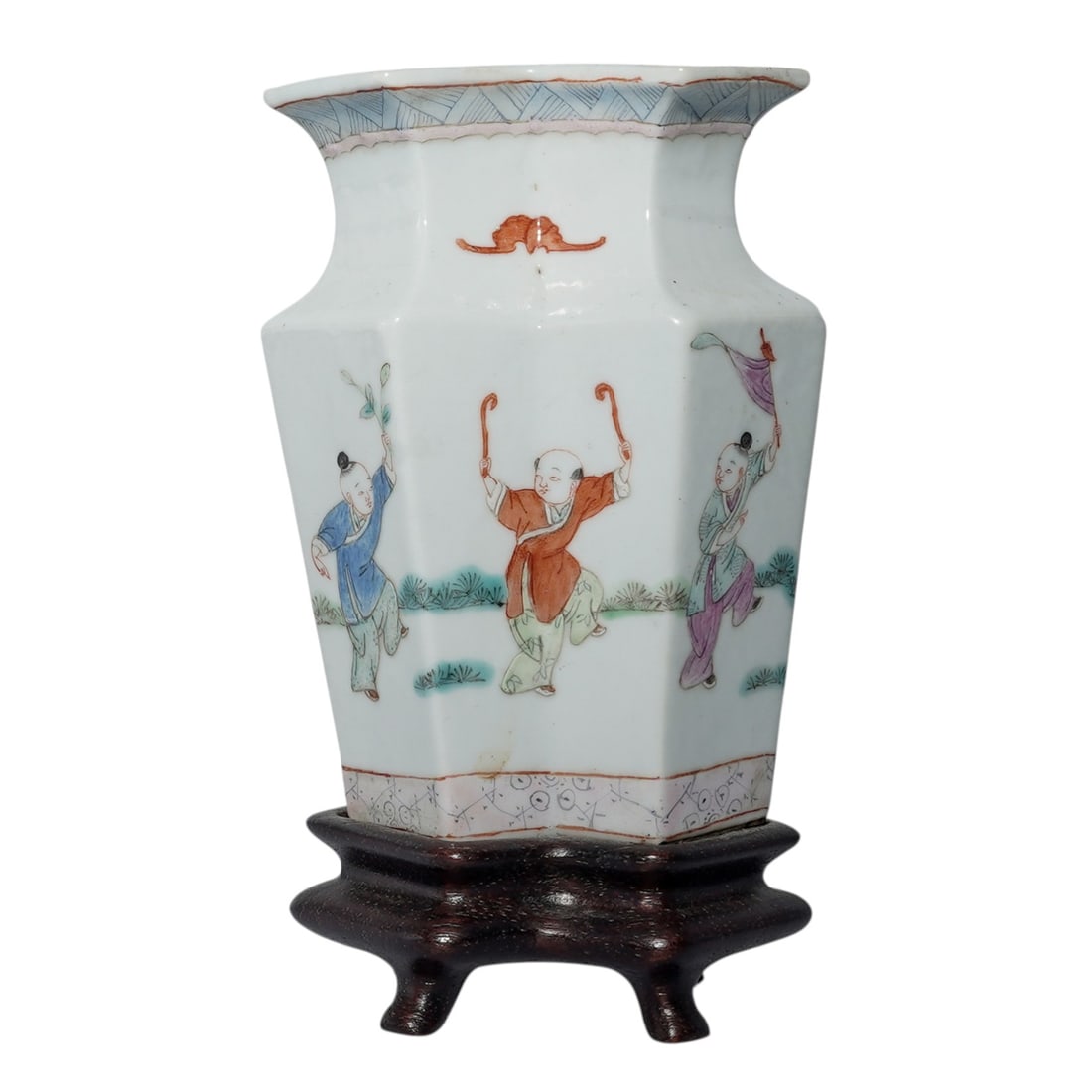 Chinese Cloisonne Enamel Dragon Teapot: Chinese Cloisonne Enamel Dragon TeapotEarly 20th century, ChineseChinese cloisonne enamel teapot with cover and side handle; designed with a dragon motif on a turquoise enameled background.H: 3 1/2" x