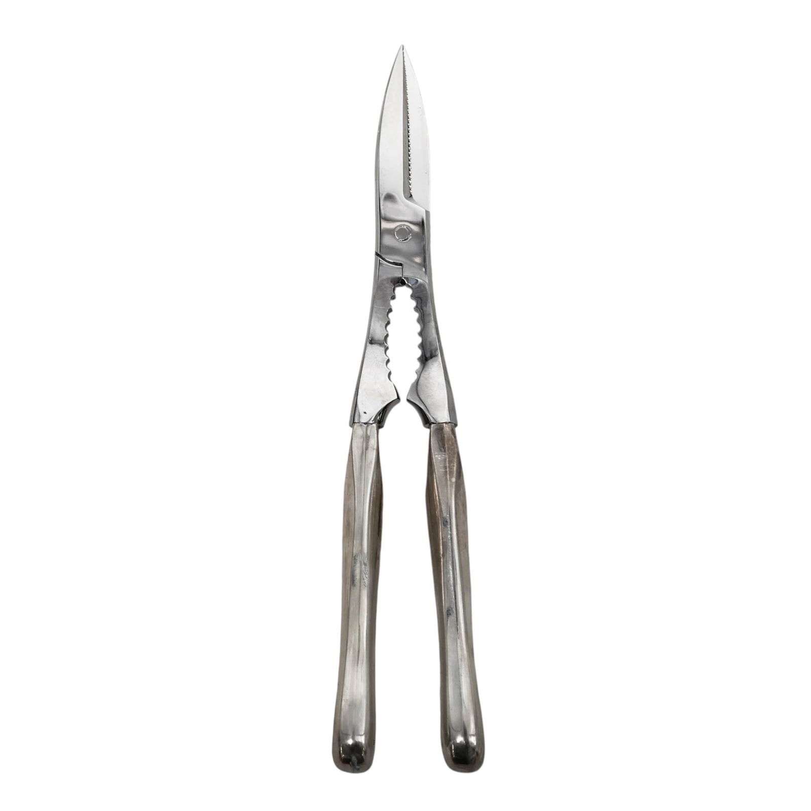 Bvlgari Silver Plated Seafood Clamps: Bvlgari Silver Plated Seafood Clamps 20th century, Italian Bvlgari seafood tongs/ nutcracker presented in its original velvet-lined presentation logo box. It features a sleek, ergonomic design
