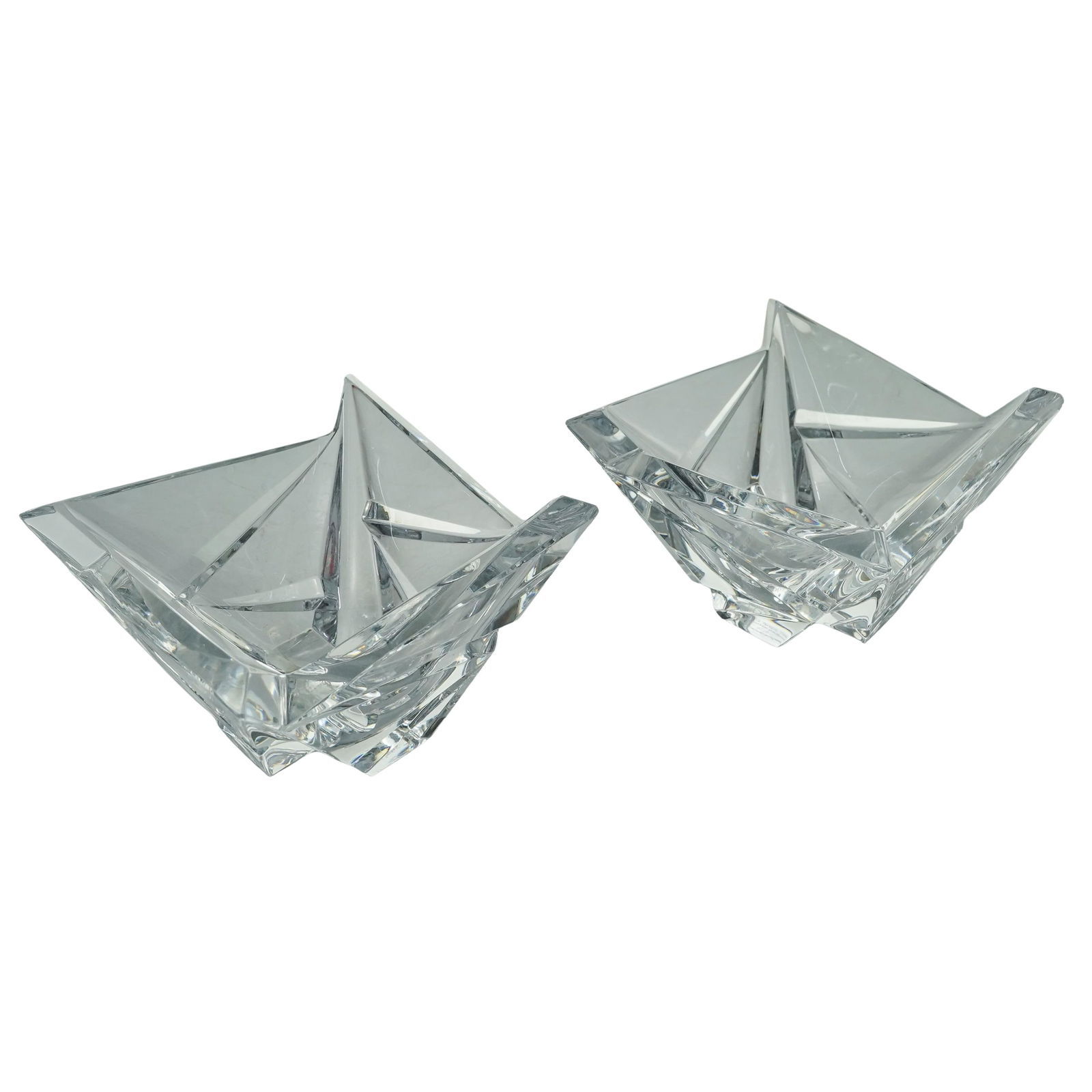 Pair Rogaska Crystal Dishes: Pair Rogaska Crystal Dishes 20th century, Slovenia Pair Rogaska Crystal dishes, handcrafted in Slovenia (formerly part of Yugoslavia) Rogaska is recognized for its hight-quality lead crystal,