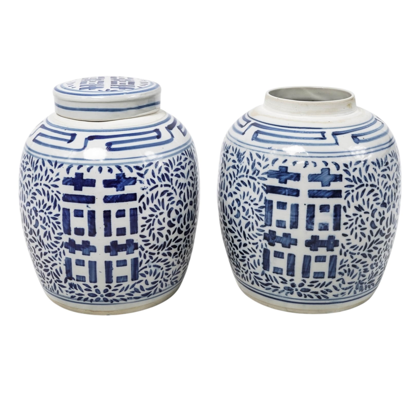 Chinese Blue And White Porcelain "Double Happiness" Urn (1 of 7)