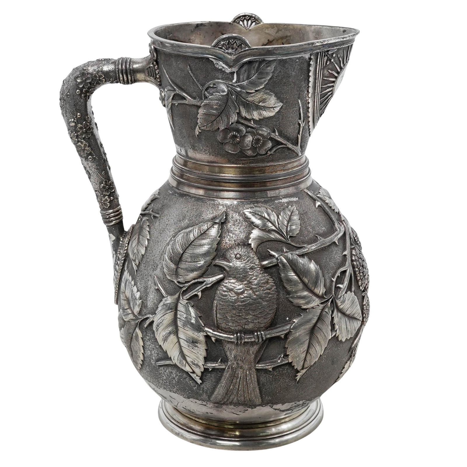Meriden Britannia Company Silver Plated Repousse Water Jug (1 of 8)