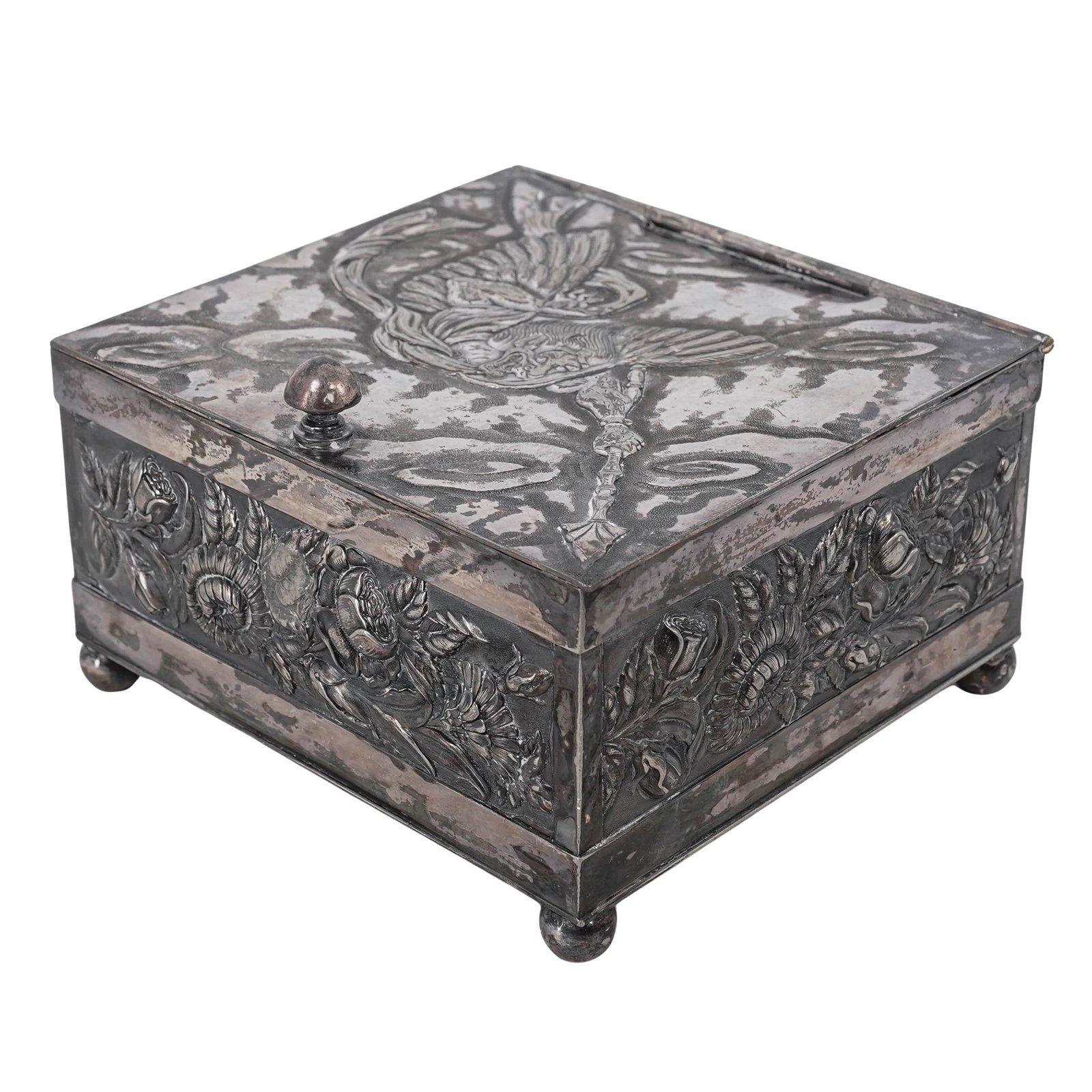 Derby Silver Co. Silverplated Plate Humidor Repousse Box (1 of 7)