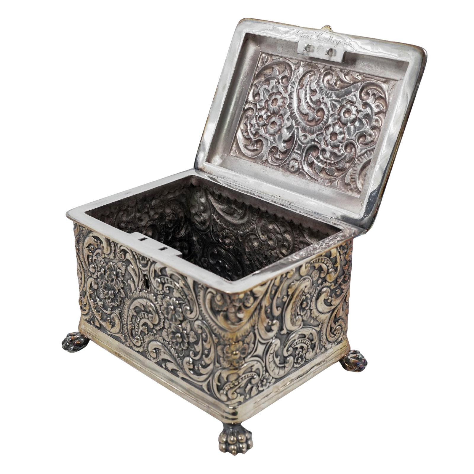 Wilcox Silver Plated Repousse Box - 3