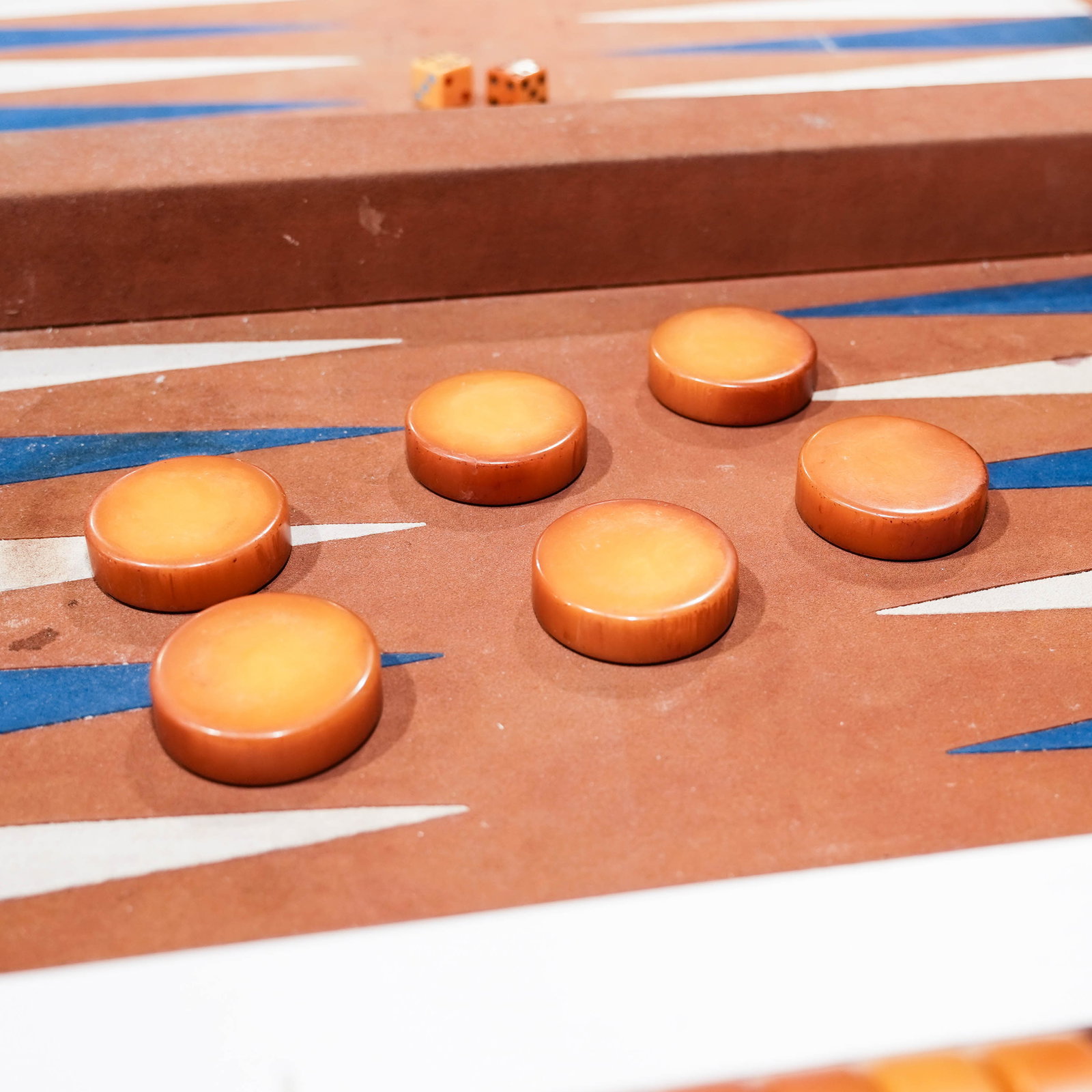 (5 Pc) Retro Backgammon Table & Chairs - 7