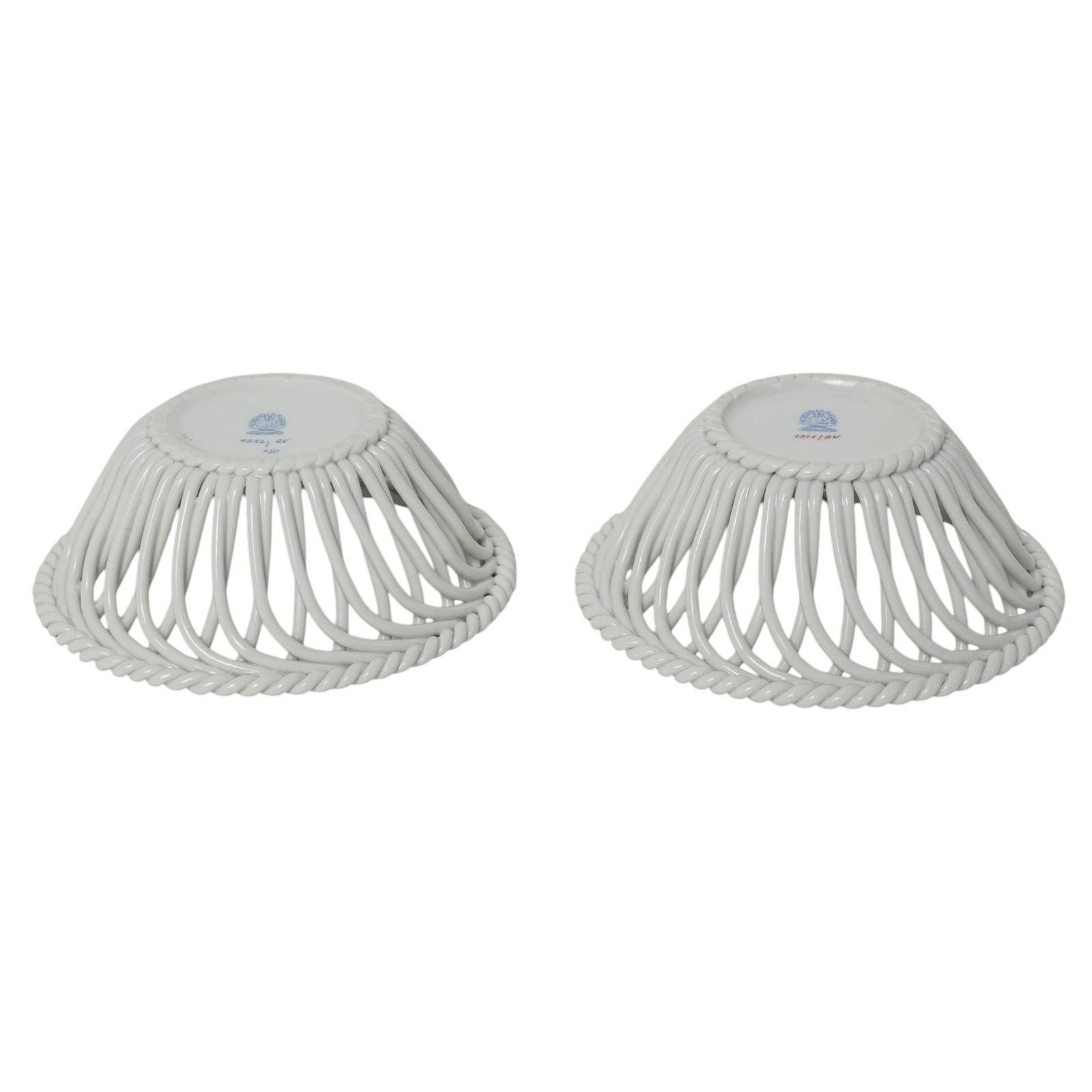 (2 pc) Herend Porcelain Openwork Baskets - 7