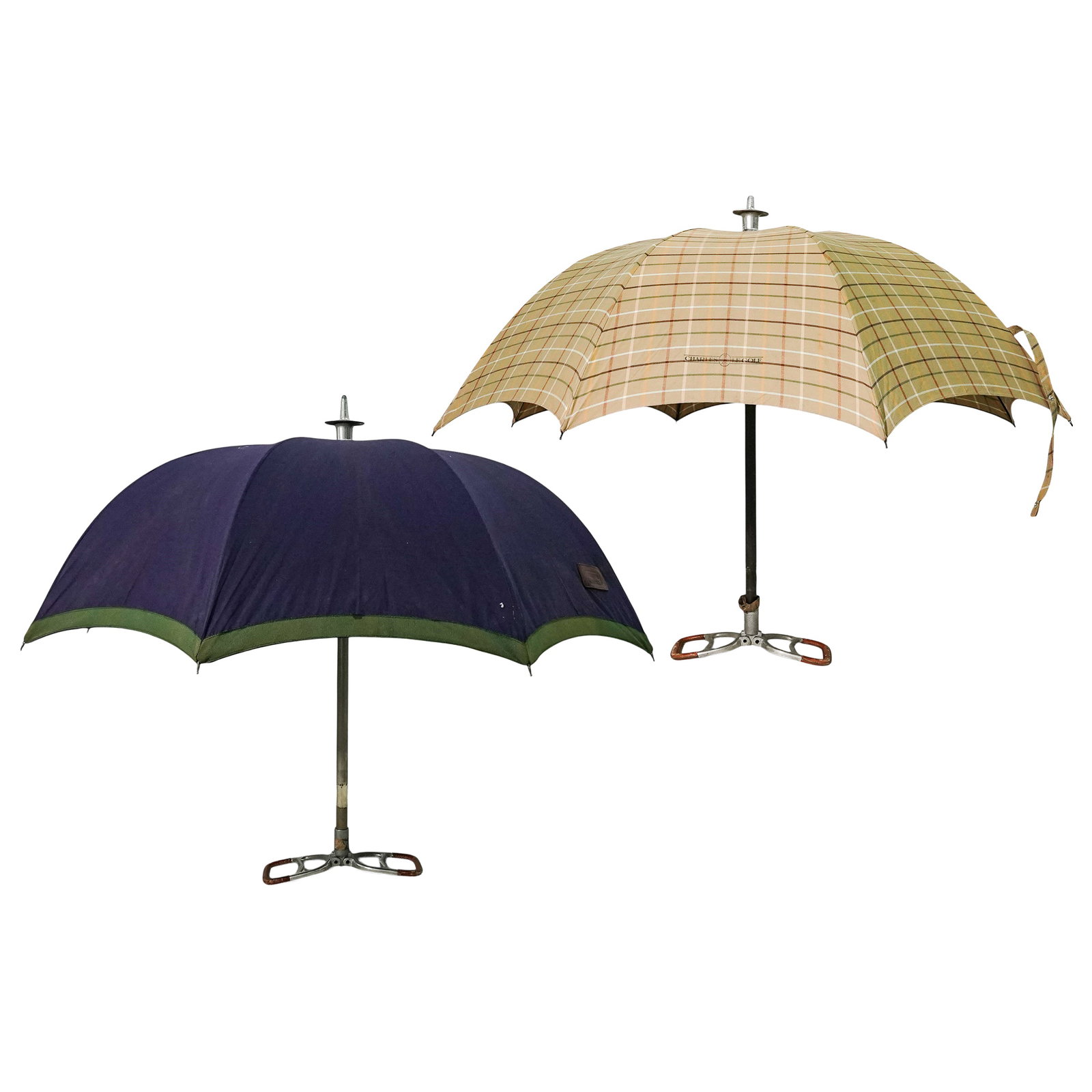 (3 pcs) Vintage Shooting Stick Seat Umbrellas: (3 pcs) Vintage Shooting Stick Seat Umbrellas 20th century Three vintage shooting stick seats. Two with umbrellas. (1) Shooting stick seat without an umbrella. L 34" x W (seat, unfolded) 12.25" (1) Ch