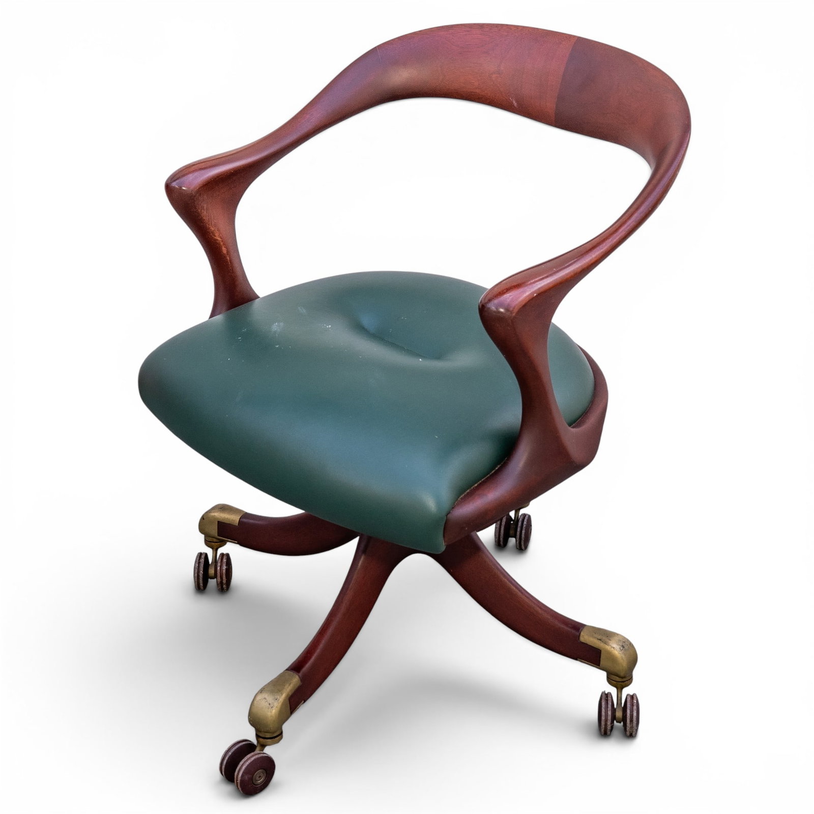 Roberto Lazzeroni "Marlowe" Swivel Office Chair: Roberto Lazzeroni "Marlowe" Swivel Office Chair Mid to late 20th century, Italian Marlowe Swivel Office Chair, designed by Roberto Lazzeroni for the luxury Italian manufacturer Ceccotti Collezioni.
