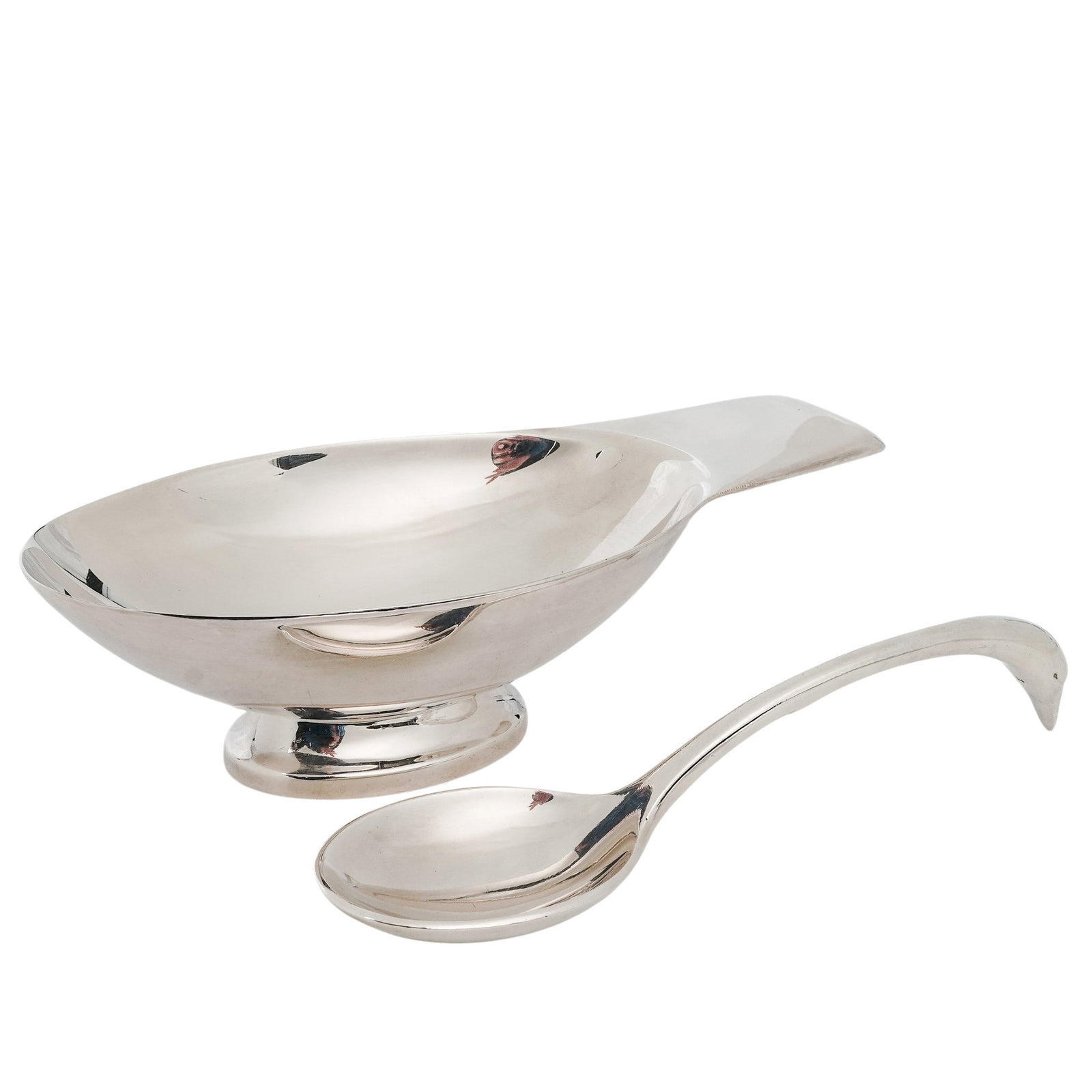Christian Fjerdingstad X Christofle "Cygne" Silver Plated Sauceboat & Swan Ladle: Christian Fjerdingstad X Christofle "Cygne" Silver Plated Sauceboat & Swan Ladle Circa1935. French-Danish French silver-plated Art Deco "Cygne" (Swan) sauce boat with its coordinating swan-necked