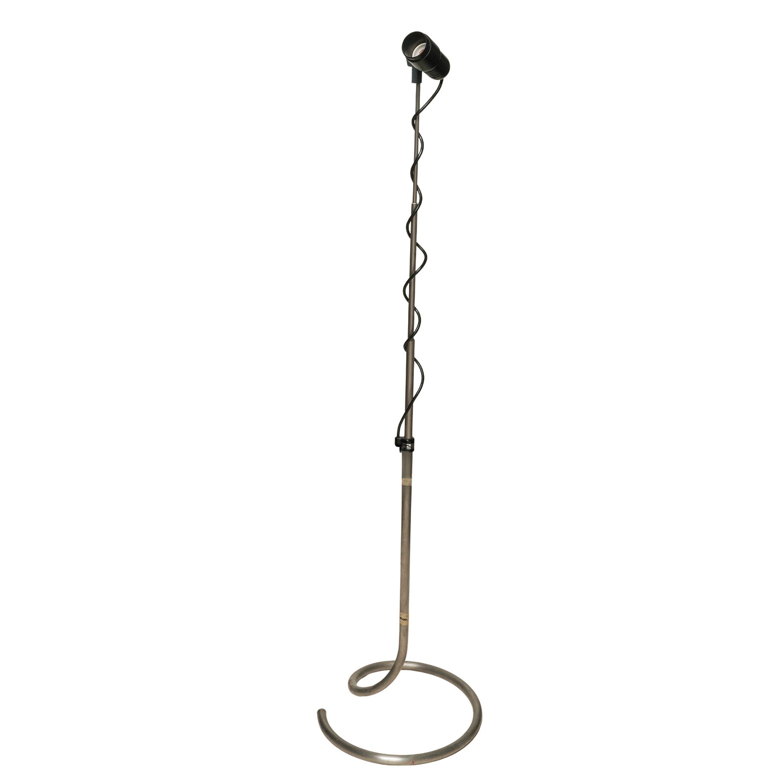 Postmodern Allied Italian Chrome Floor Lamp: Postmodern Allied Italian Chrome Floor Lamp Mid 20th century, Italian Postmodern and minimalist Italian chrome floor lamp. Marked on stem with a label reading "MOD 2160 Made in Italy" and with an
