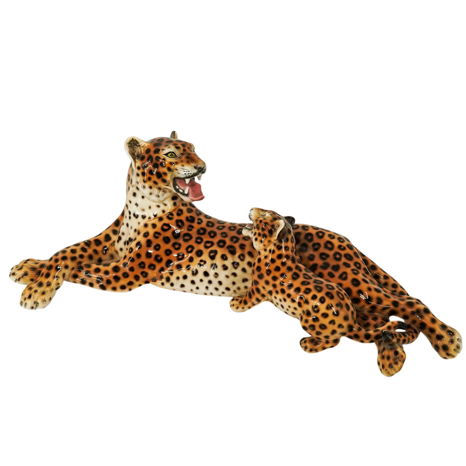 Mid 20th Cent. Italian Ronzan Leopard Porcelain Group: Mid 20th Cent. Italian Ronzan Leopard Porcelain Group Mid 20th Cent. Italian Vintage Italian ceramic sculpture of a mother cheetah with her cub. A classic example of Hollywood Regency style, known for
