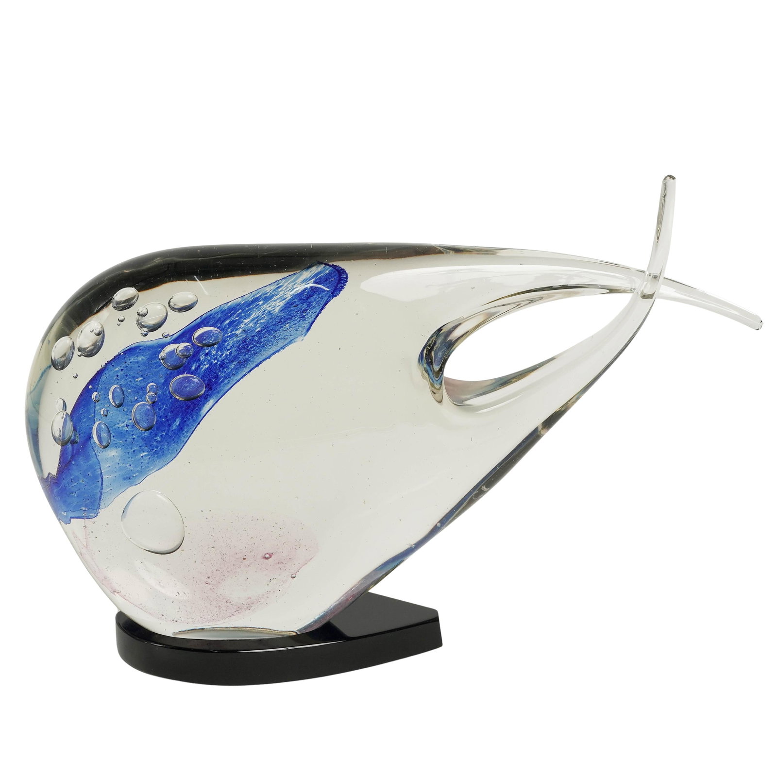 Emanuele Smirvotti Murano Glass Large Whale Sculpture: Emanuele Smirvotti Murano Glass Large Whale Sculpture 20th century, Italian The signature on the base belongs to Emanuele Smirvotti, a glass artist associated with high-quality, Murano studio glass. T