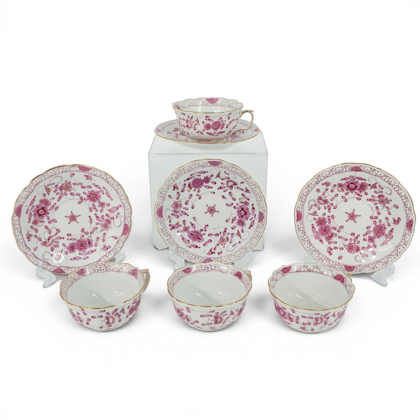 (8 pcs) Meissen "Indian Pink" Teacups & Saucers (1 of 14)