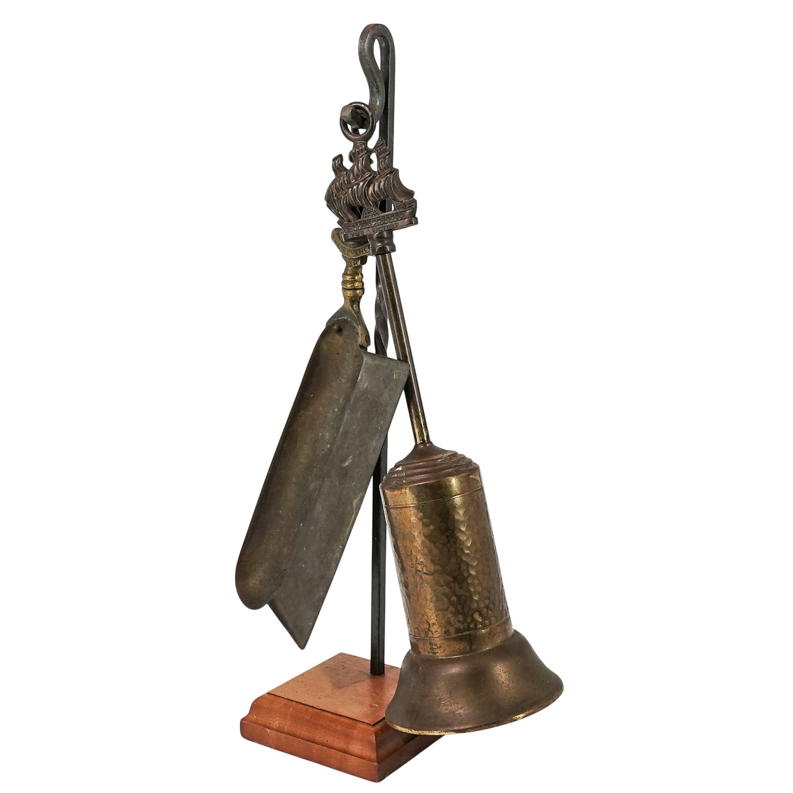 Vintage Nautical Brass & Copper Crumb Set: Vintage Nautical Brass & Copper Crumb Set Mid 20th Cent. A vintage nautical-themed crumb set. Crafted from a mix of brass and hand-hammered copper, the set features a central hanging stand topped with
