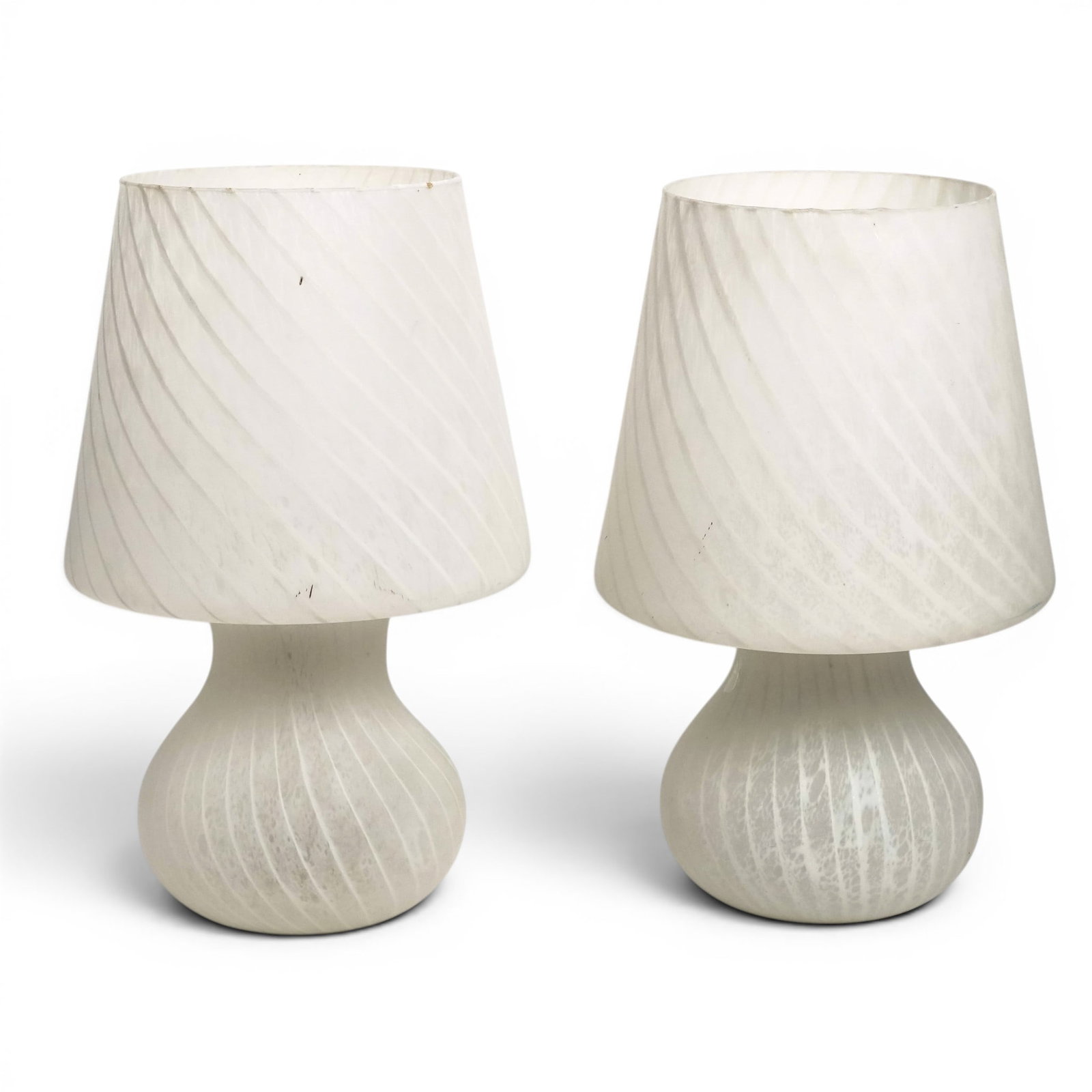 Pair Of Gambaro e Poggi Vetri Murano Glass "Mushroom" Table Lamp: Pair Of Gambaro e Poggi Vetri Murano Glass "Mushroom" Table Lamp Mid 20th Cent., Italian This pair of vintage Murano glass "mushroom" lamps is a stunning example of Italian artistry, born from the col
