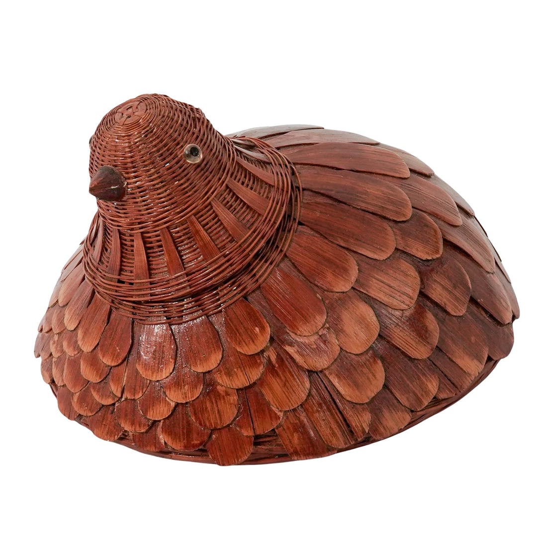 Vintage Chinese Shanghai Woven Quail Basket: Vintage Chinese Shanghai Woven Quail Basket Mid to late 20th Cent., Chinese This is a charming vintage figural bird basket lidded trinket box in the shape of a quail. Handcrafted in China during the 1