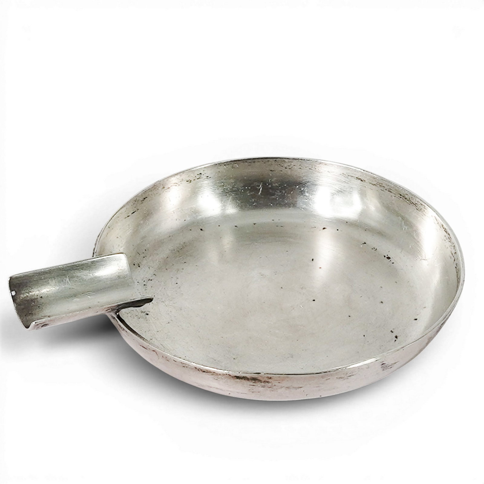 Antique Nayler Bros. Sterling Silver Tastevin: Antique Nayler Bros. Sterling Silver Tastevin Early 20th Century, England. English sterling silver tastevin (wine taster) by Nayler Brothers, of typical shallow circular form with applied thumbpiece h