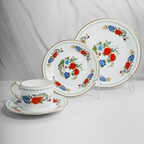 (4 pcs) Aynsley "Famille Rose" Porcelain Demitasse Set