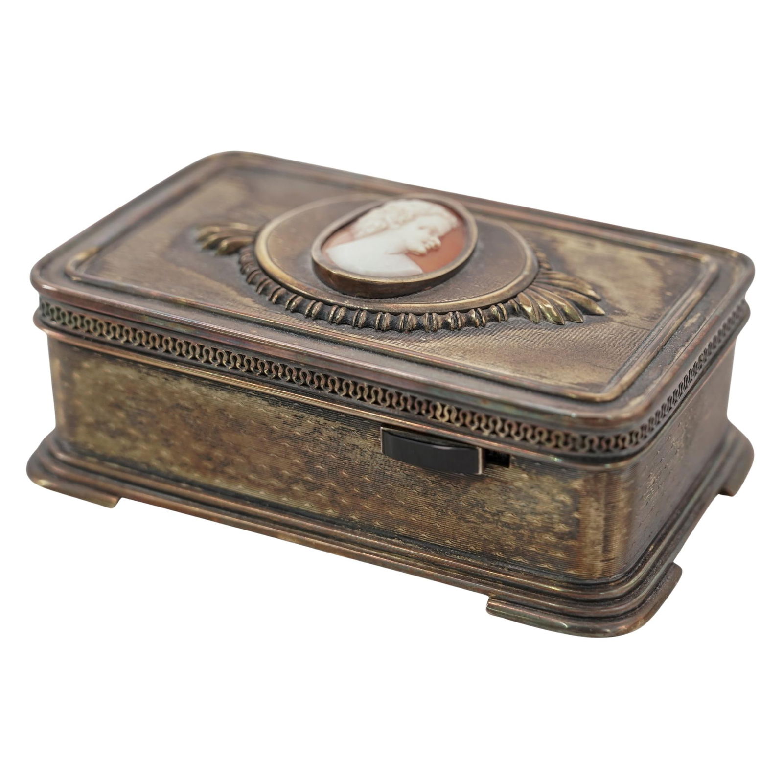 Emil Brenk (German 1881-1966) Sterling Silver Singing Bird Box w/ Cameo Lid: Emil Brenk (German 1881-1966) Sterling Silver Singing Bird Box w/ Cameo LidEarly 20th century, GermanyEmil Brenk (German 1881-1966) Sterling Silver Singing Bird Box house complex clockwork mechanisms
