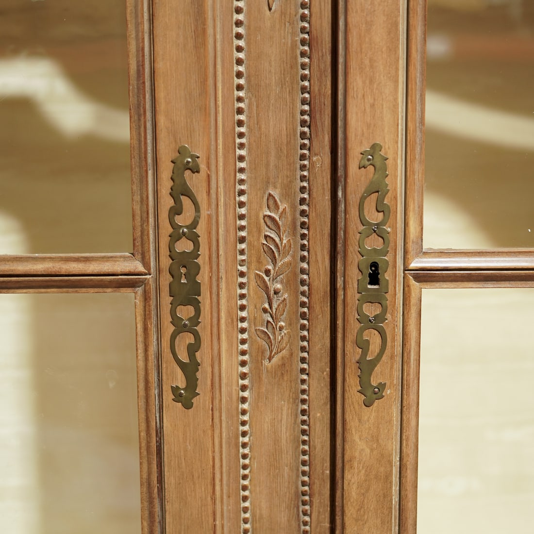 French Provincial Oak Display Cabinet - 5