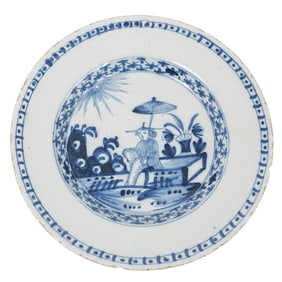 Antique Chinese Export Porcelain Blue & White Plate "Parasol Lady"