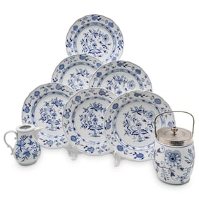 (8 pcs) Vintage Meissen "Blue Onion" Porcelain Grouping