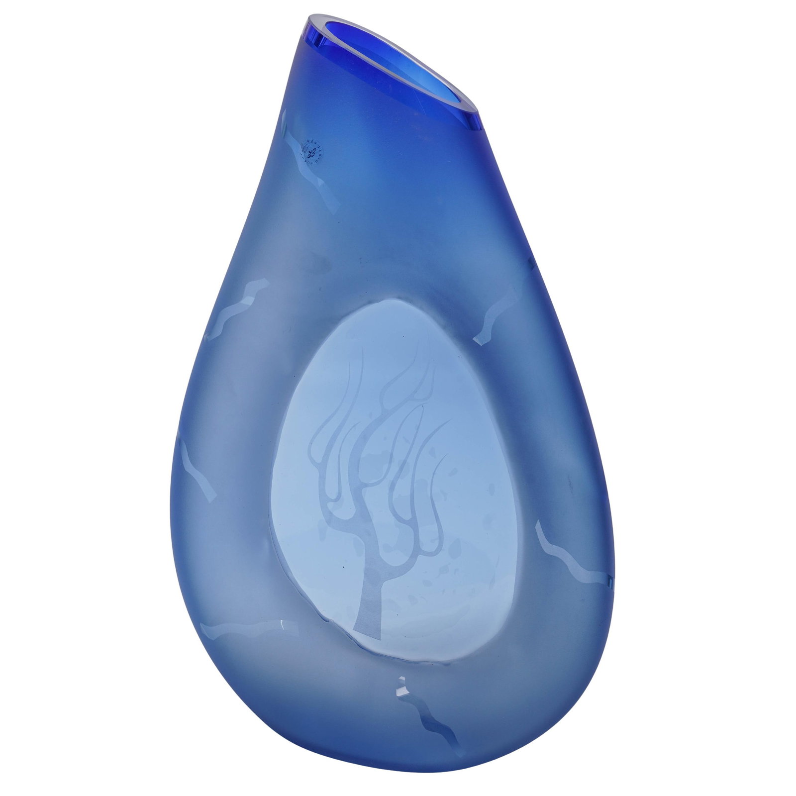 Svaja Glass "Jusys" Studio Linie Blue Art Glass Vase: Svaja Glass "Jusys" Studio Linie Blue Art Glass Vase c. 1999-2010, Venezuelan The scratch-marked signature "Jusys" solves the mystery and reveals that the vase is a piece of contemporary art glass fro