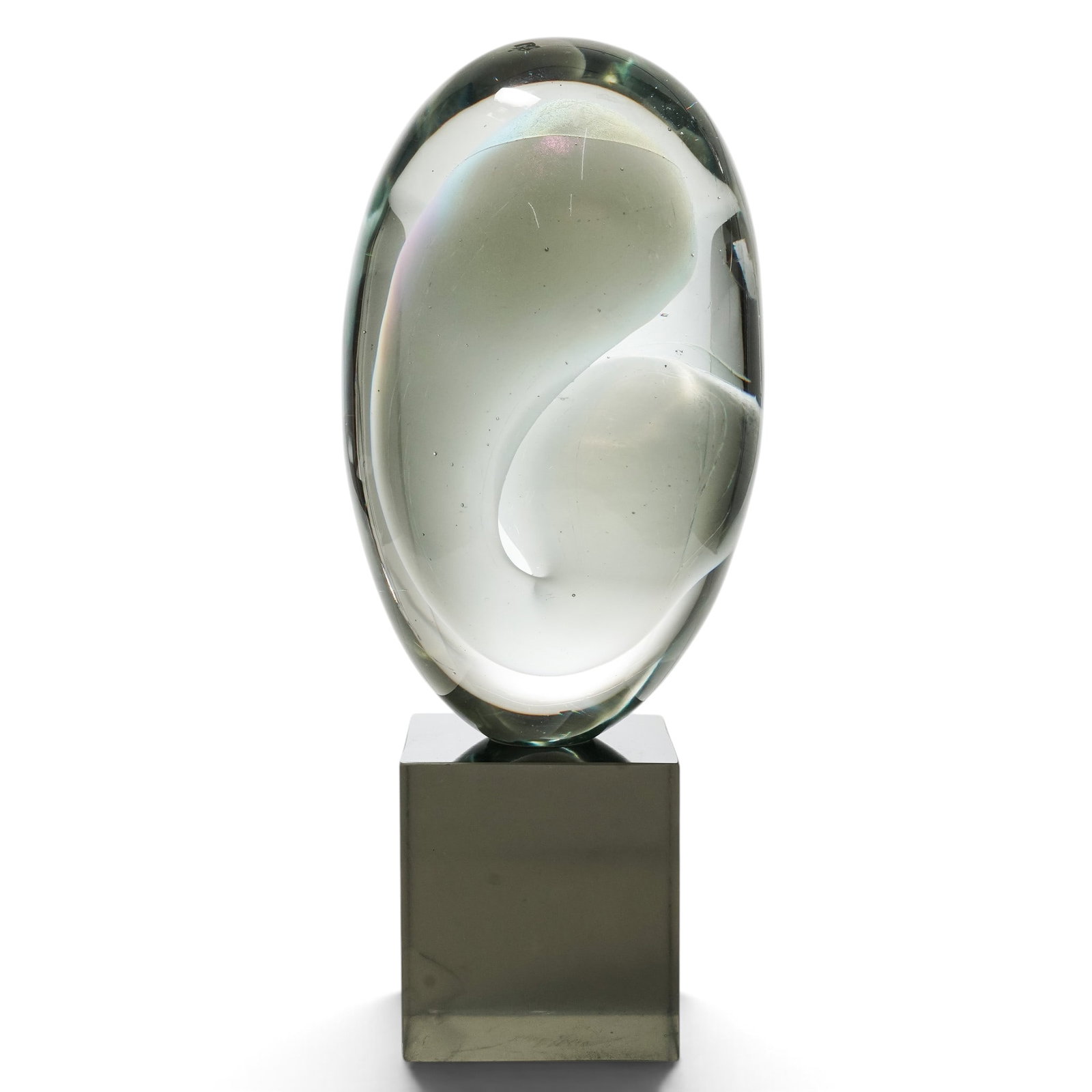 Livio Seguso (Italian, b. 1930) "Embrione" Sommerso Glass Sculpture: Livio Seguso (Italian, b. 1930) "Embrione" Sommerso Glass Sculpture 1972, Italian Livio Seguso, large Sommerso art glass sculpture from "Embrione" (Embryon) series. The piece features a sommerso techn