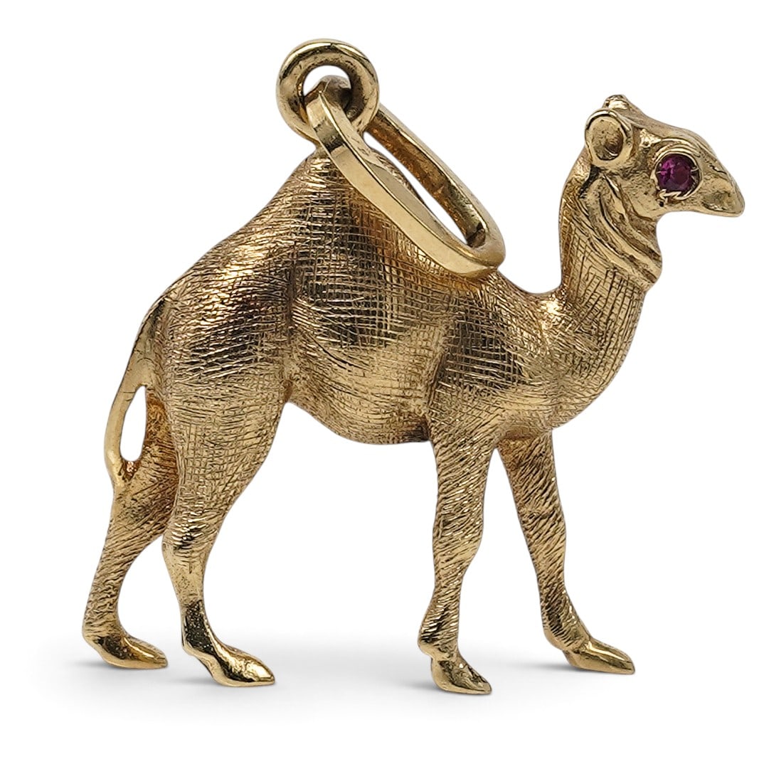 18k Gold Ruby Eye Camel Pendant, Signed - 3