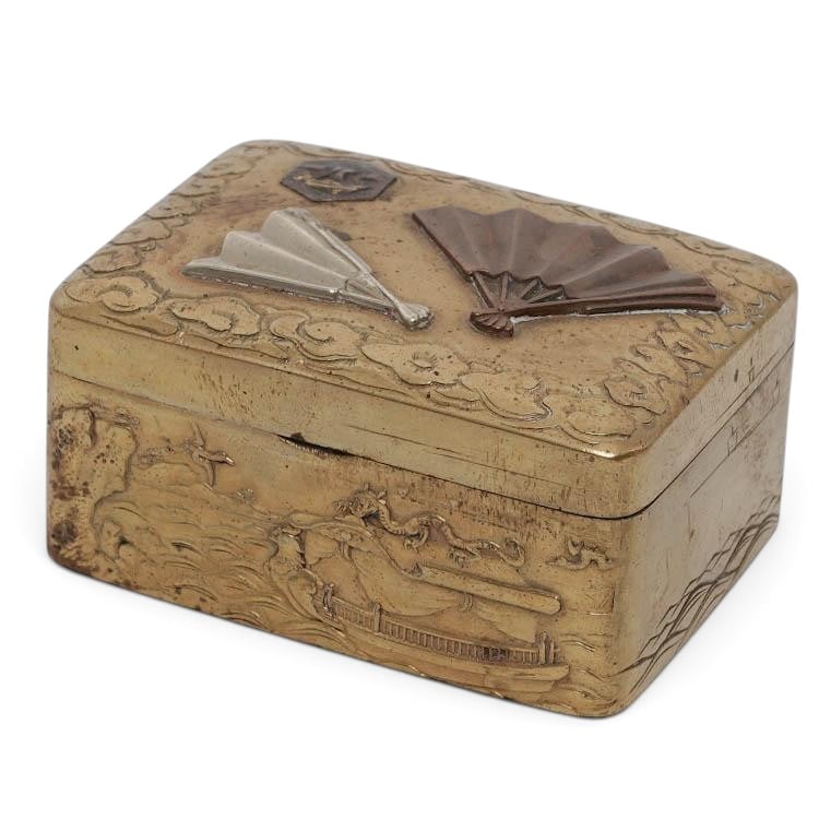 Japanese Meiji Period Mixed Metal Fan Box: Japanese Meiji Period Mixed Metal Fan Box c.1868-1912, Japanese Antique Japanese mixed metal box, from the Meiji period (1868-1912). It is constructed from brass and features contrasting metal inlays,