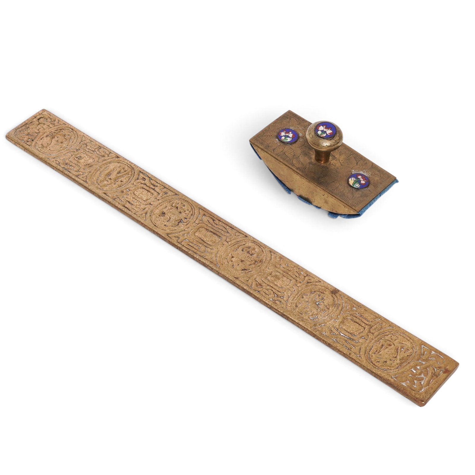 (2 pc) Tiffany Studios Dore Bronze Zodiac Blotter End & Victorian Ink Blotter: (2 pc) Tiffany Studios Dore Bronze Zodiac Blotter End & Victorian Ink Blotter Early 1900s , USA Lot includes: (1) Early 1900s Tiffany Studios # 988 Gold Dore Bronze Acid Etched Zodiac Blotter . (1) Vi