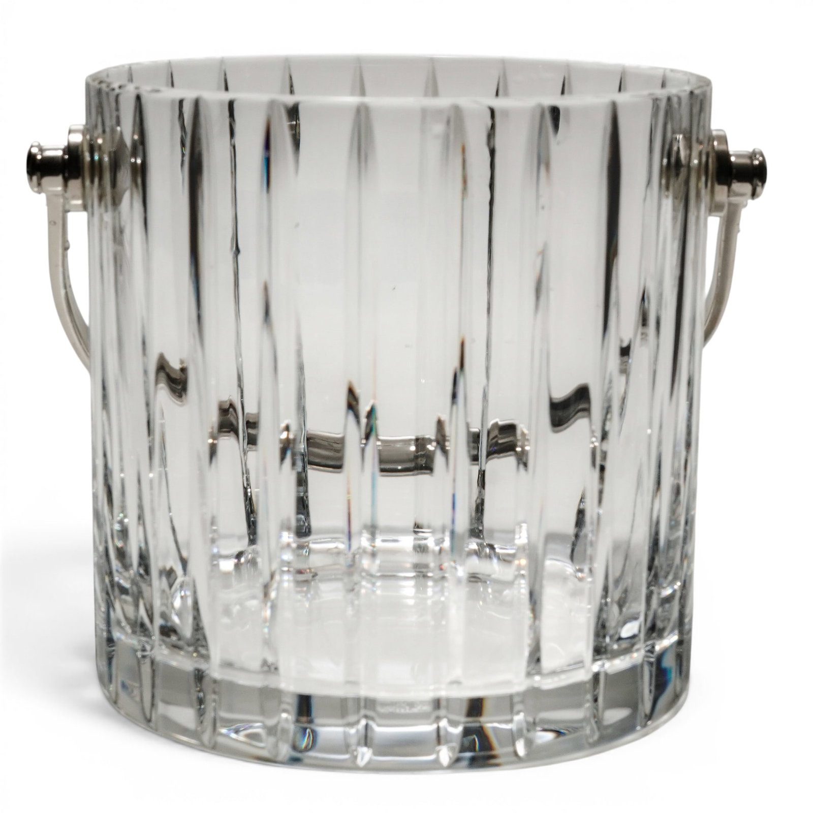 Baccarat Harmonie Crystal Ice Bucket: Baccarat Harmonie Crystal Ice Bucket Late 20th - 21st Cent, France This Baccarat Harmonie ice bucket features a sleek cylindrical silhouette adorned with signature vertical parallel cuts that