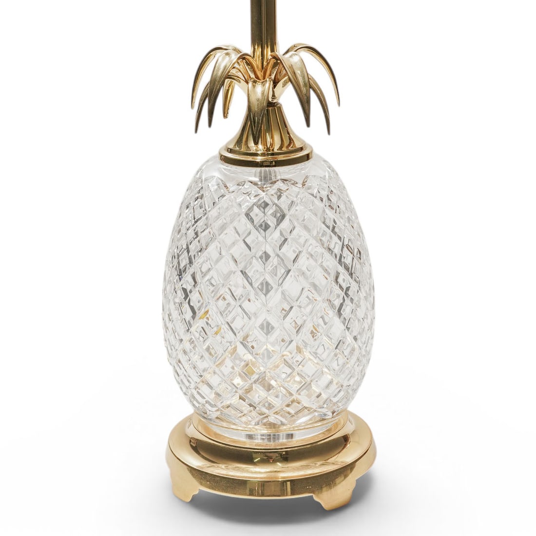 Waterford Crystal Pineapple Table Lamp: Waterford Crystal Pineapple Table Lamp 20th century, England This is a Waterford Crystal Pineapple Table Lamp from the Hospitality Collection, featuring heavily faceted lead crystal in a pineapple