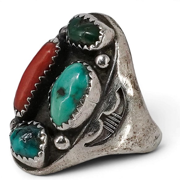 Vintage Navajo Sterling Silver Turquoise & Coral Ring: Vintage Navajo Sterling Silver Turquoise & Coral Ring 1970-1980s, USA Vintage Navajo sterling silver ring featuring a colorful arrangement of natural turquoise and coral cabochons set within a rounded