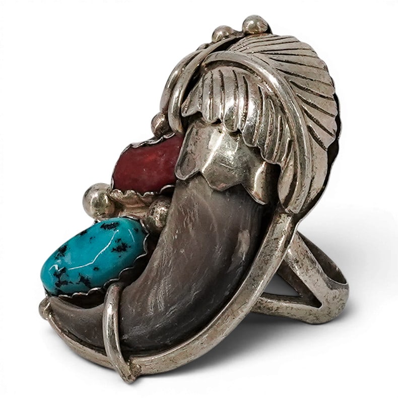 Vintage Navajo Sterling Silver Turquoise Coral & Bear Claw Ring Signed: Vintage Navajo Sterling Silver Turquoise Coral & Bear Claw Ring Signed 1970-1980s, USA Vintage Navajo sterling silver ring featuring a natural bear claw accented by vibrant turquoise and coral cabocho