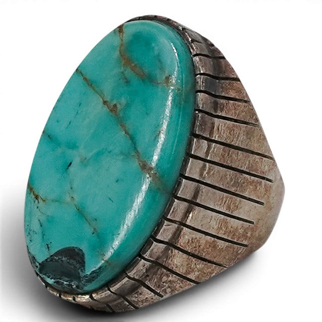 Vintage Navajo Sterling Silver & Turquoise Ring Signed: Vintage Navajo Sterling Silver & Turquoise Ring Signed 1970-1980s, USA Vintage Navajo sterling silver ring featuring a large oval turquoise cabochon with pale blue-green coloration and subtle natural 