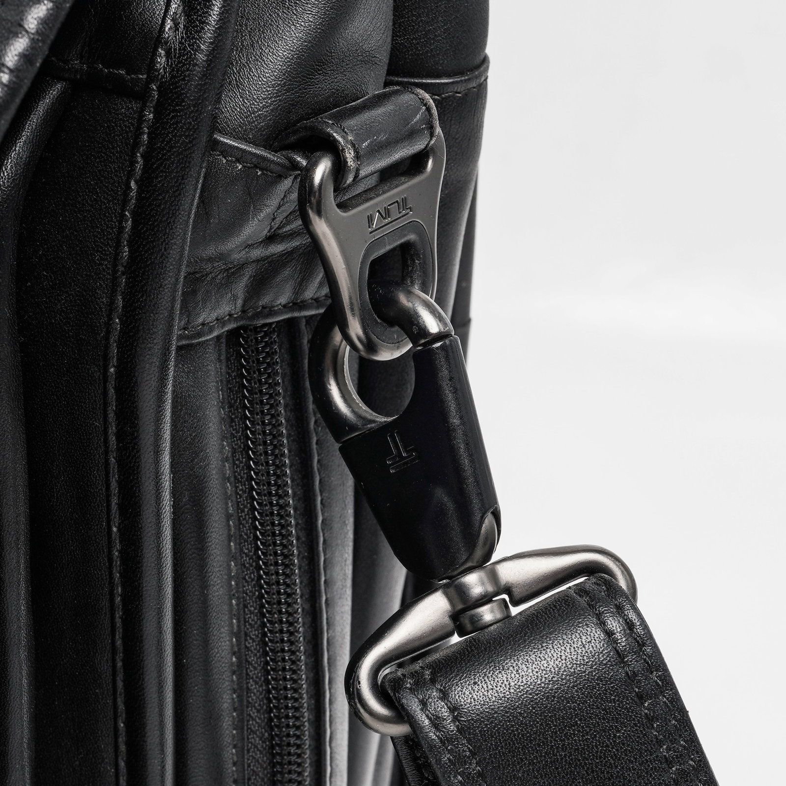 Tumi Nappa Leather Expandable Brief Case - 7