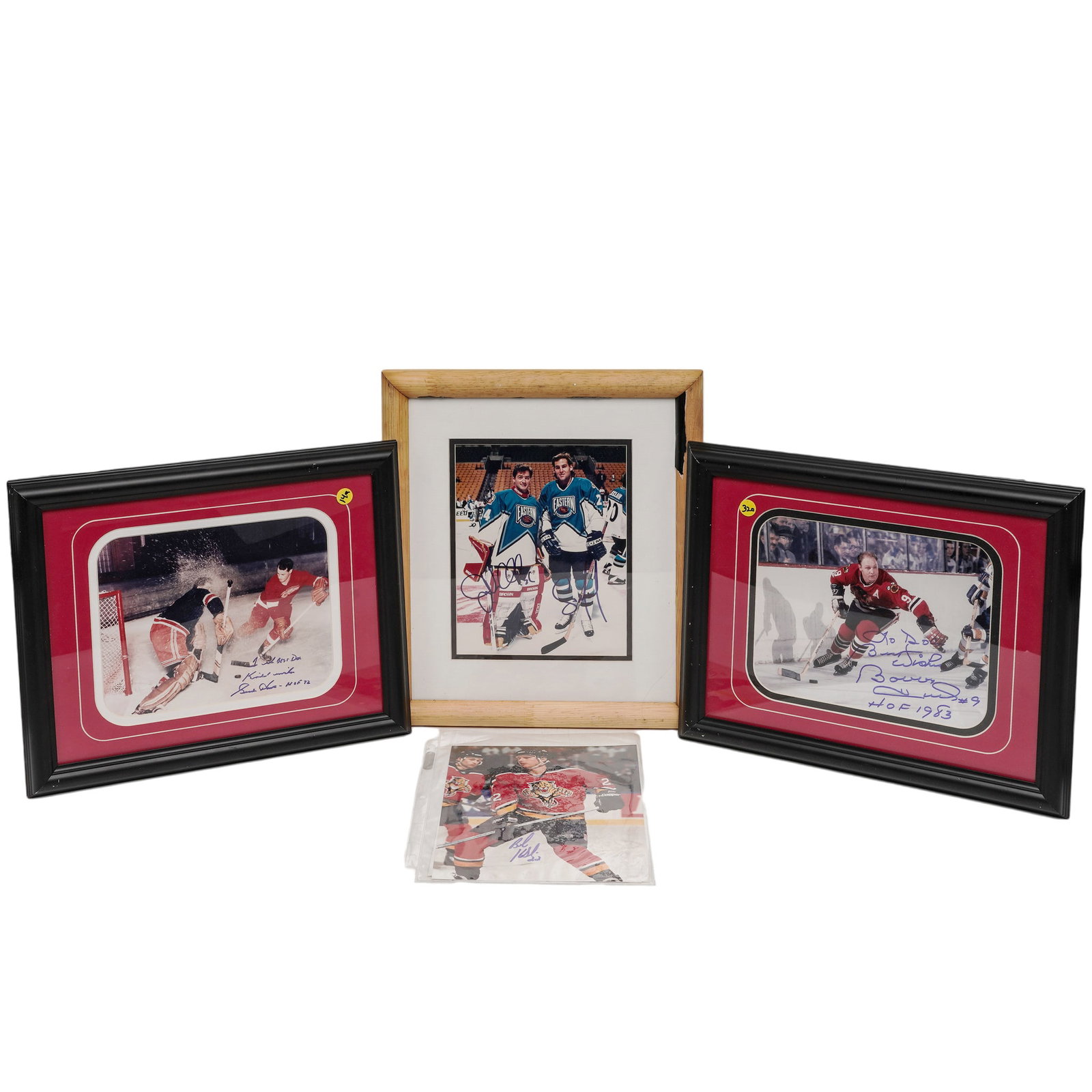 (4pc) Bobby Hull G. Howe, J. Vanbiesbrouck & J. LeClaire Signed Hockey Photographs (1 of 7)