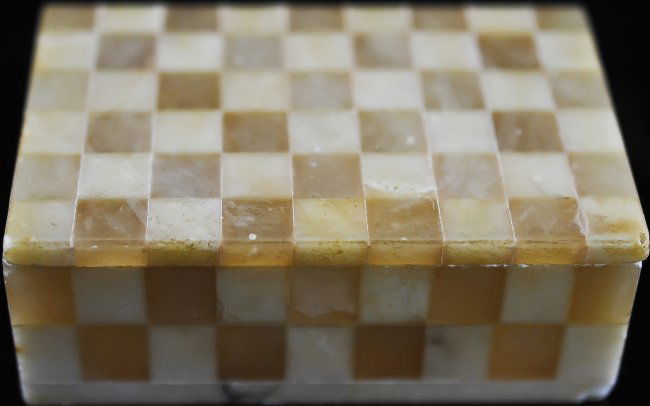 Vintage checkered alabaster jewelry box: DESCRIPTION: Vintage checkered alabaster jewelry box. Creme colors. Signed underneath 81/13 Italy CIRCA: 1930's-1950's ORIGIN: Italy DIMENSIONS: H: 1.35" L: 3.65" W: 2.45"