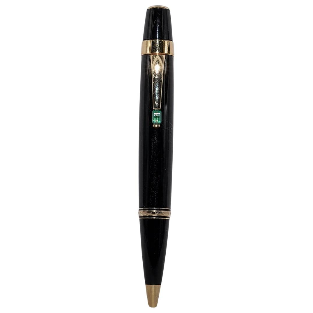 Rare Montblanc Boheme Vert Ballpoint Pen: Rare Montblanc Boheme Vert Ballpoint Pen20th Century. Germany.Rare Montblanc Boheme Vert ballpoint pen. With black resin body and gold-coated fittings. The clip is set with an emerald green gemstone.