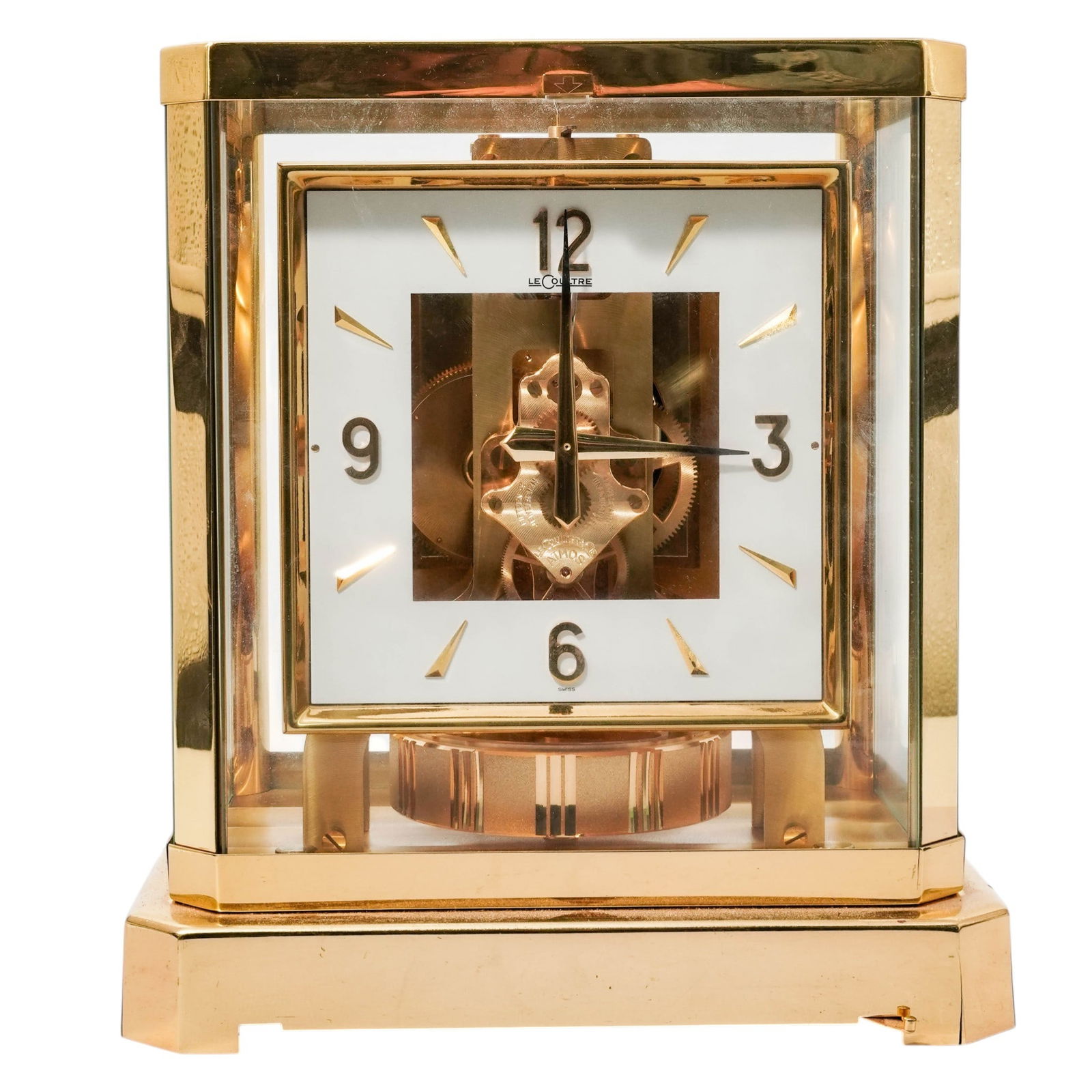 Vintage LeCoultre Atmos Mantel Clock: Vintage LeCoultre Atmos Mantel Clock1960s-1980s, SwissLeCoultre Atmos clock with a 15-jewel perpetual motion movement that operates without batteries or manual winding, powered solely by changes in at