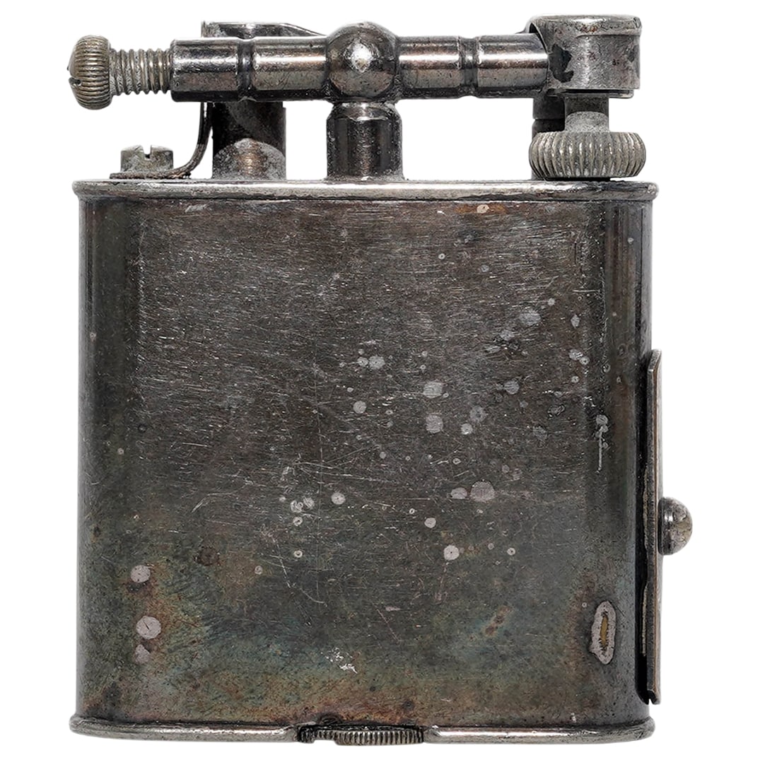 Art Deco Alfred Dunhill "Unique" Lift Arm Lighter: Art Deco Alfred Dunhill "Unique" Lift Arm Lightercirca 1920s, EnglishArt Deco Alfred Dunhill "Unique" Lift-Arm lighter, a landmark design from the Art Deco period. The patent number 143752 specificall