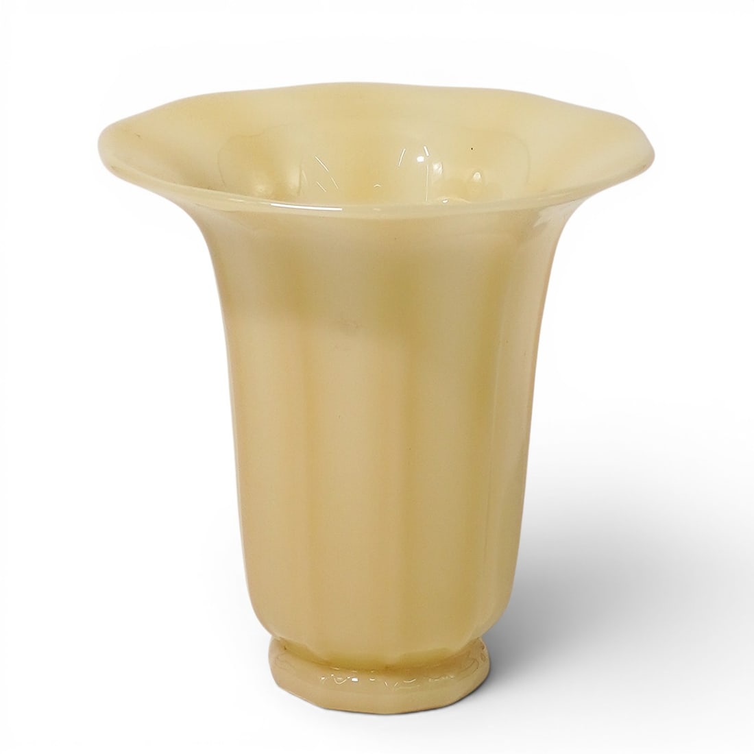 Steuben Ivory Glass Vase (1 of 5)
