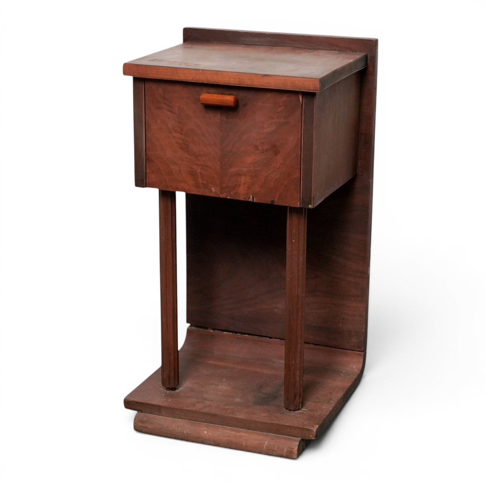 Vintage Art Deco Wood Humidor: Vintage Art Deco Wood Humidor Mid-20th Century, USA Art Deco style wood humidor featuring clean geometric lines, raised cabinet form, and single front compartment with hinged lid. Finished in rich