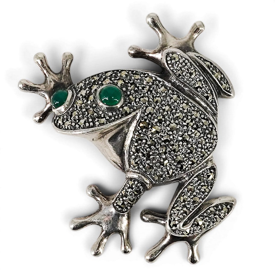 Sterling Silver Marcasite & Green Chalcedony Figural Frog Brooch Signed: Sterling Silver Marcasite & Green Chalcedony Figural Frog Brooch Signed Late 20th Century, USA Figural sterling silver brooch designed as a naturalistic climbing frog, pavé-set throughout with