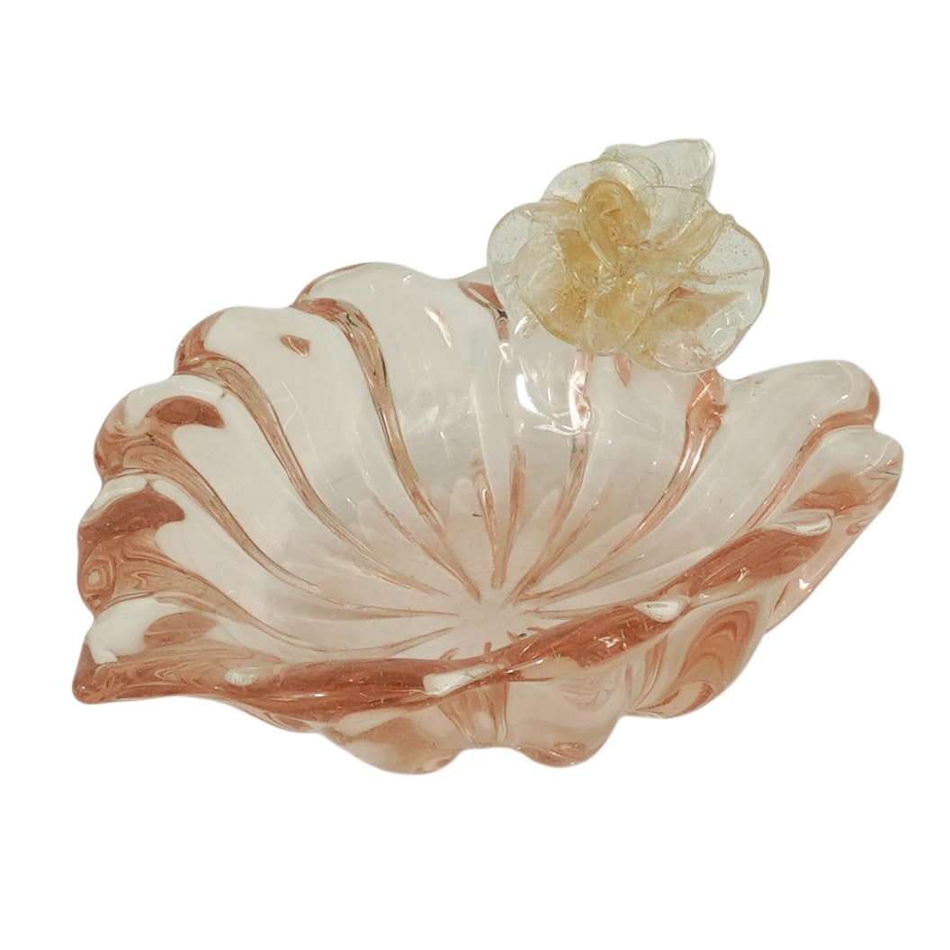 Murano Peach Glass Leaf Centerpiece Dish: Murano Peach Glass Leaf Centerpiece Dish Late 20th Century, Italy Hand-blown Murano art glass centerpiece dish in translucent peach blush glass, formed in an organic leaf shape with ruffled edges and