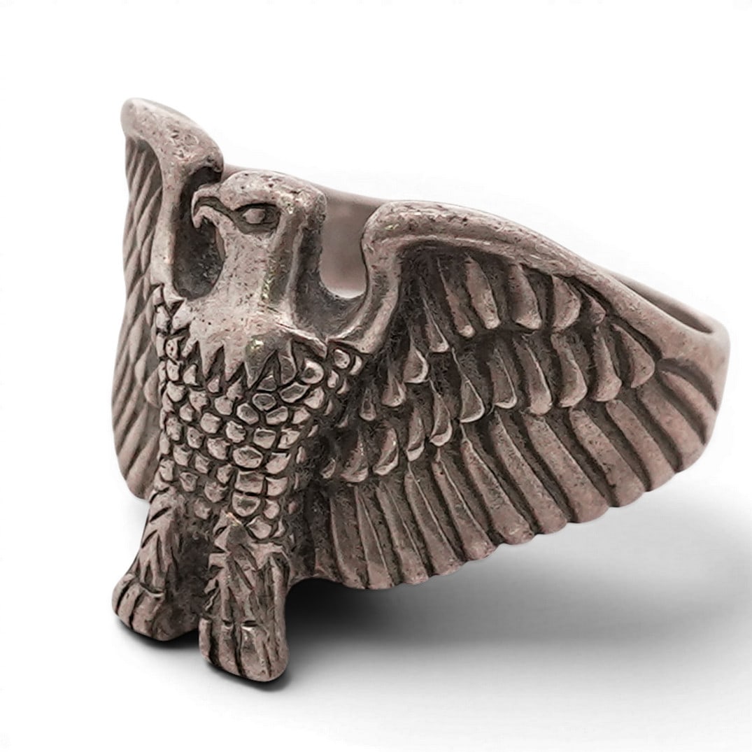 Vintage Southwestern Sterling Silver Eagle Motif Ring Signed: Vintage Southwestern Sterling Silver Eagle Motif Ring Signed Late 20th Century, USA Vintage sterling silver ring formed as a spread-wing eagle with detailed feather and body texturing. Cast constructi