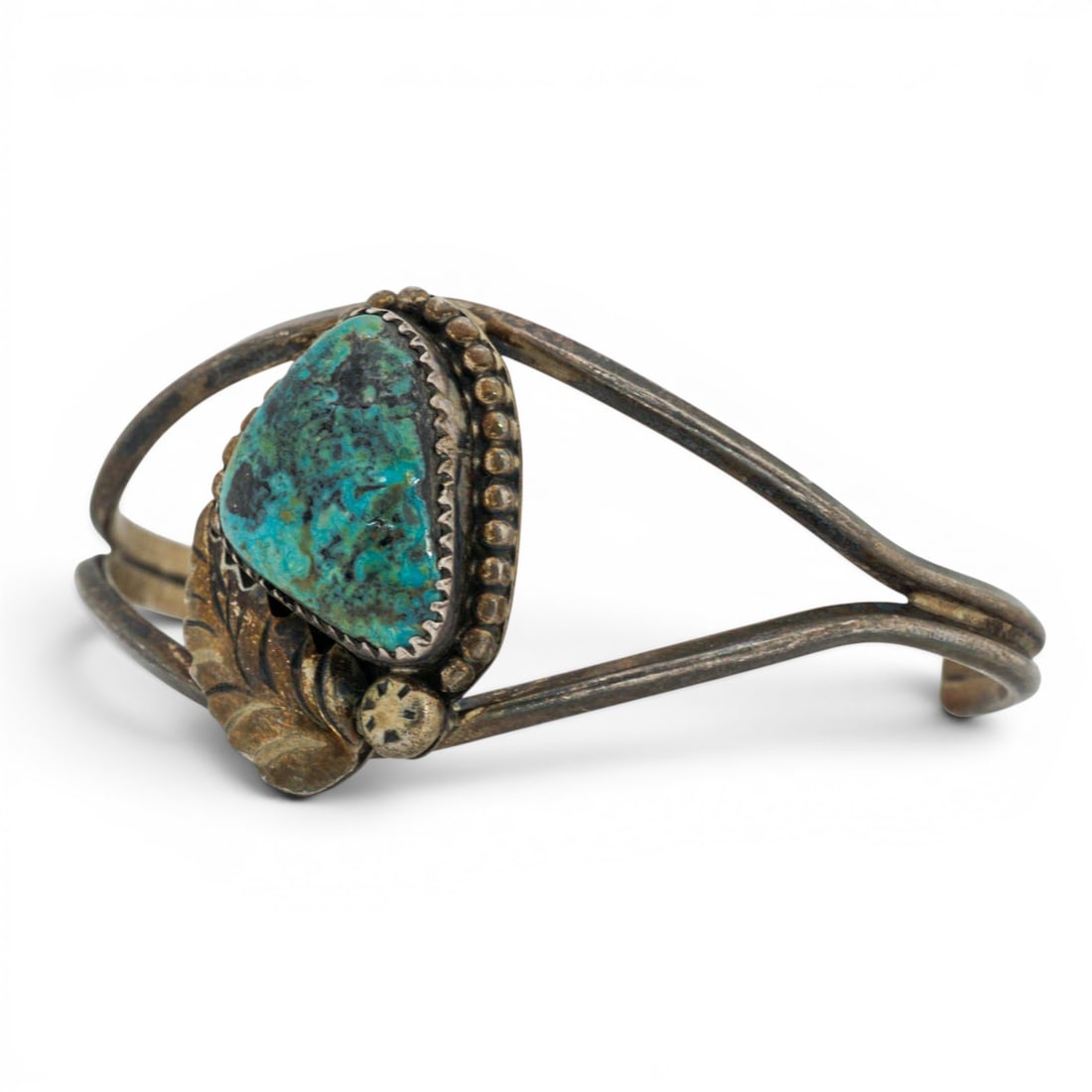 Vintage D. Largo Sterling Silver & Turquoise Leaf Motif Cuff Bracelet: Vintage D. Largo Sterling Silver & Turquoise Leaf Motif Cuff Bracelet 1970s-1980s, USA Hand-fabricated sterling silver cuff bracelet set with a triangular turquoise cabochon in a serrated bezel, displ