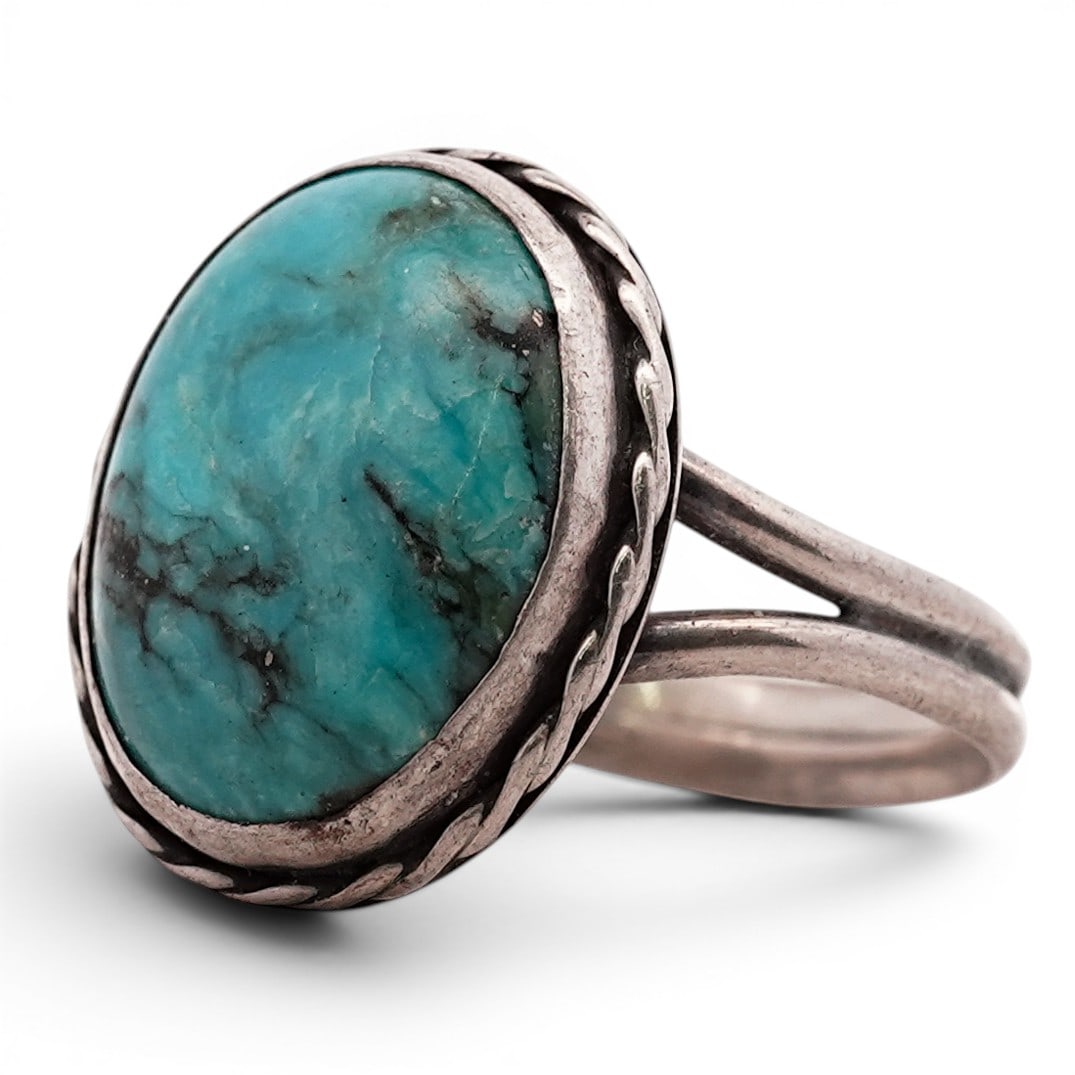 Vintage Navajo Sterling Silver & Turquoise Ring (1 of 5)