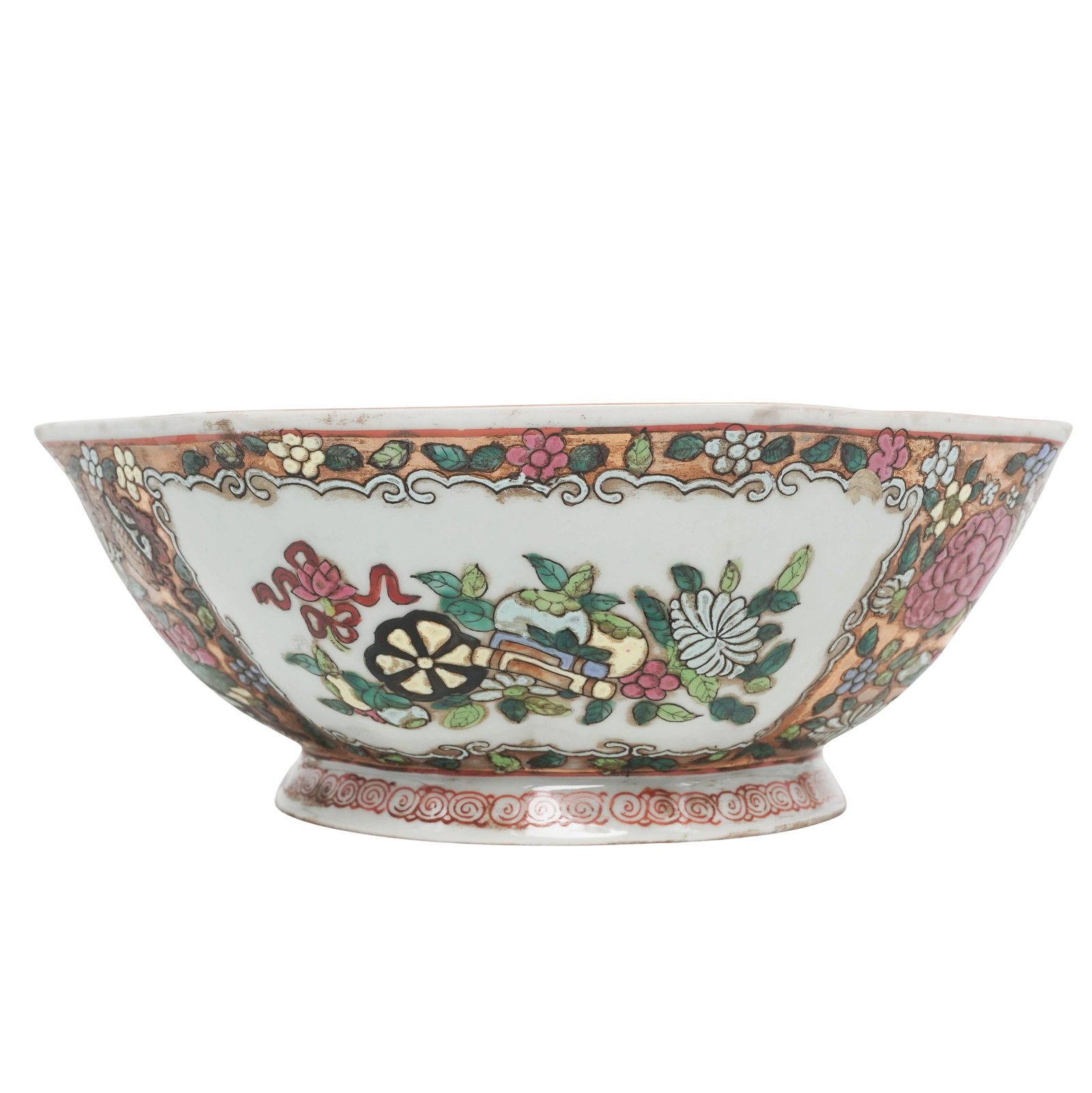 Chinese Famille Rose Porcelain Bowl: Chinese Famille Rose Porcelain Bowl Mid 20th Cent., Chinese This vintage Chinese Famille Rose porcelain bowl features a striking hexagonal, scalloped form. The exterior is richly decorated with a heav
